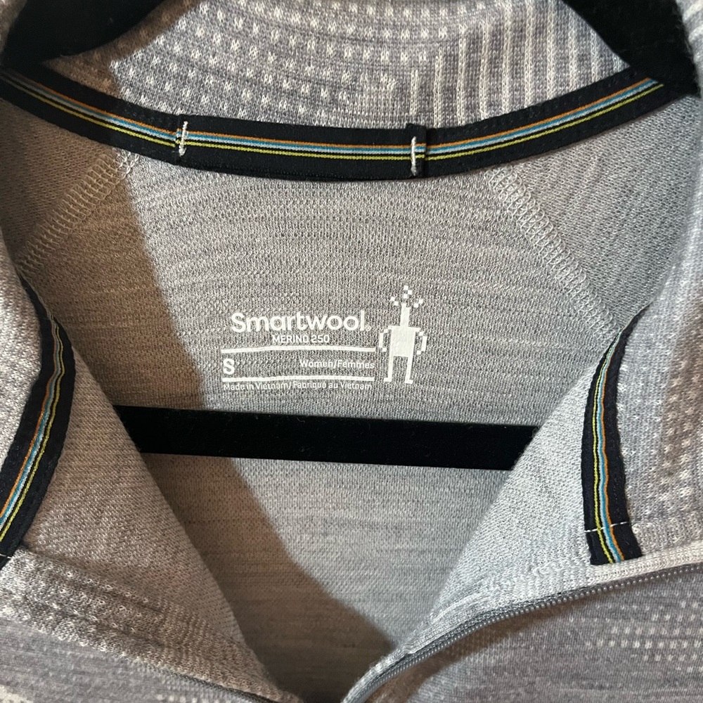 Smartwool women’s quarter zip 100% Marino wool size S. - Picture 3 of 8
